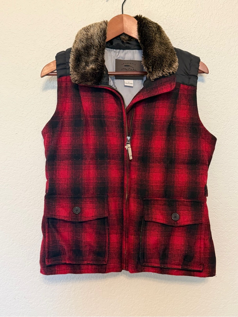 Bob Timberlake Premium Down Buffalo Red Plaid Quilted Vest Faux Fur Collar Small